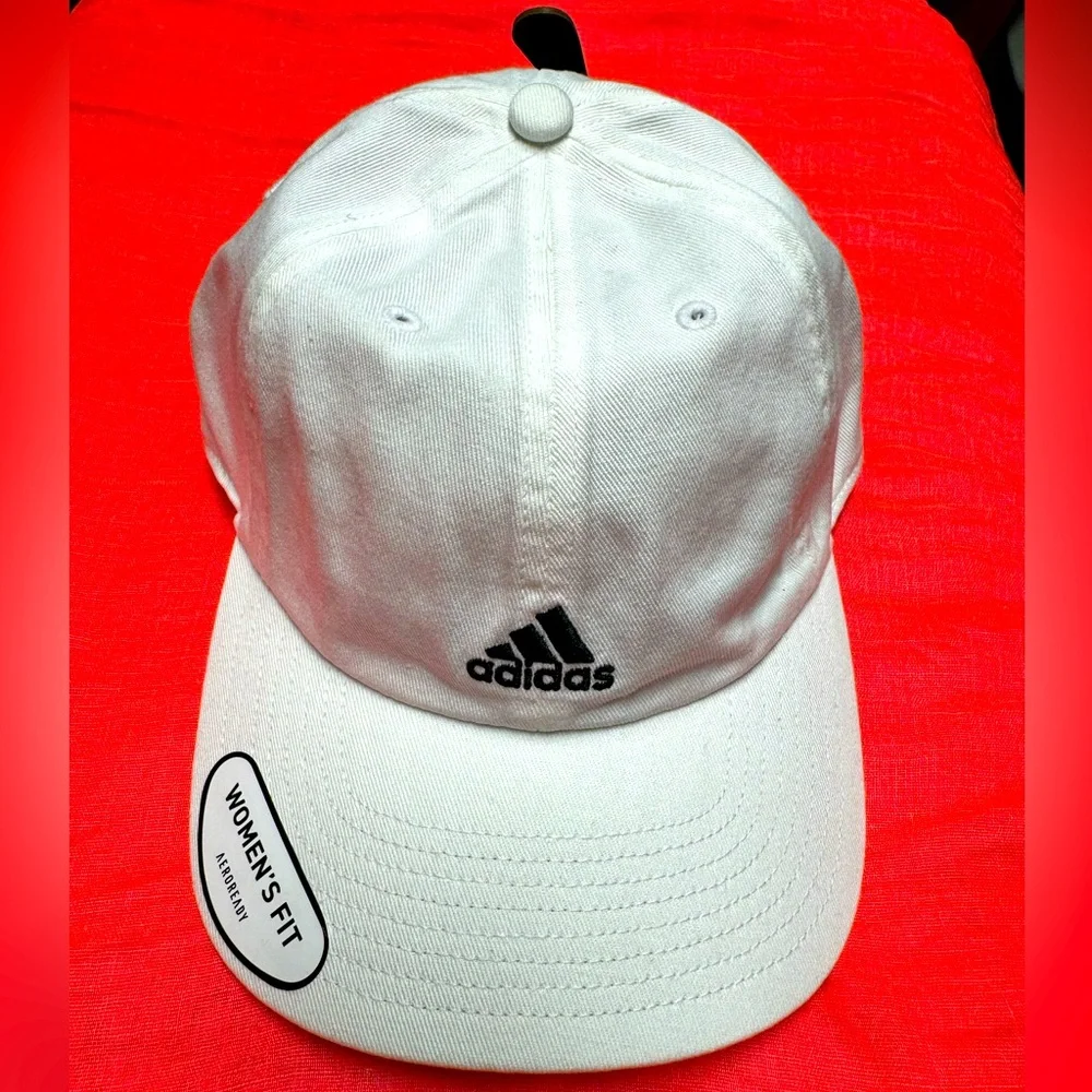 Adidas women’s baseball hat. NWT